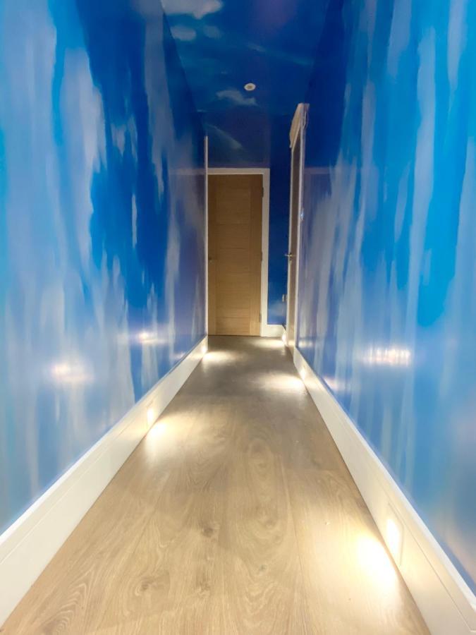 Cloud9 Guest House - By Coastline Retreats - 2 Bedroom Self Contained Garden Flat - Luxury Bath, Netflix, Superfast Wifi, Parking Included Bournemouth Bagian luar foto